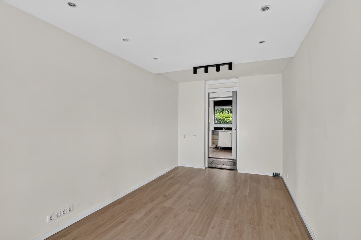 Hoekwoning te koop: Distelvlinderweg 11, Diemen