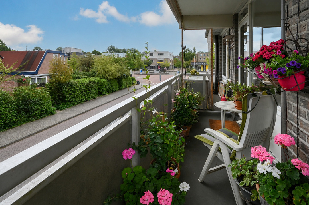 Appartement te koop: Michaëlplein 180, Duivendrecht