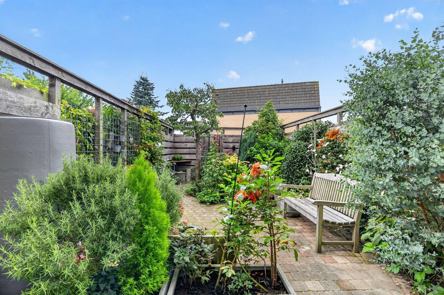 Tussenwoning te koop: Dr. M.L. Kingstraat 61, Landsmeer