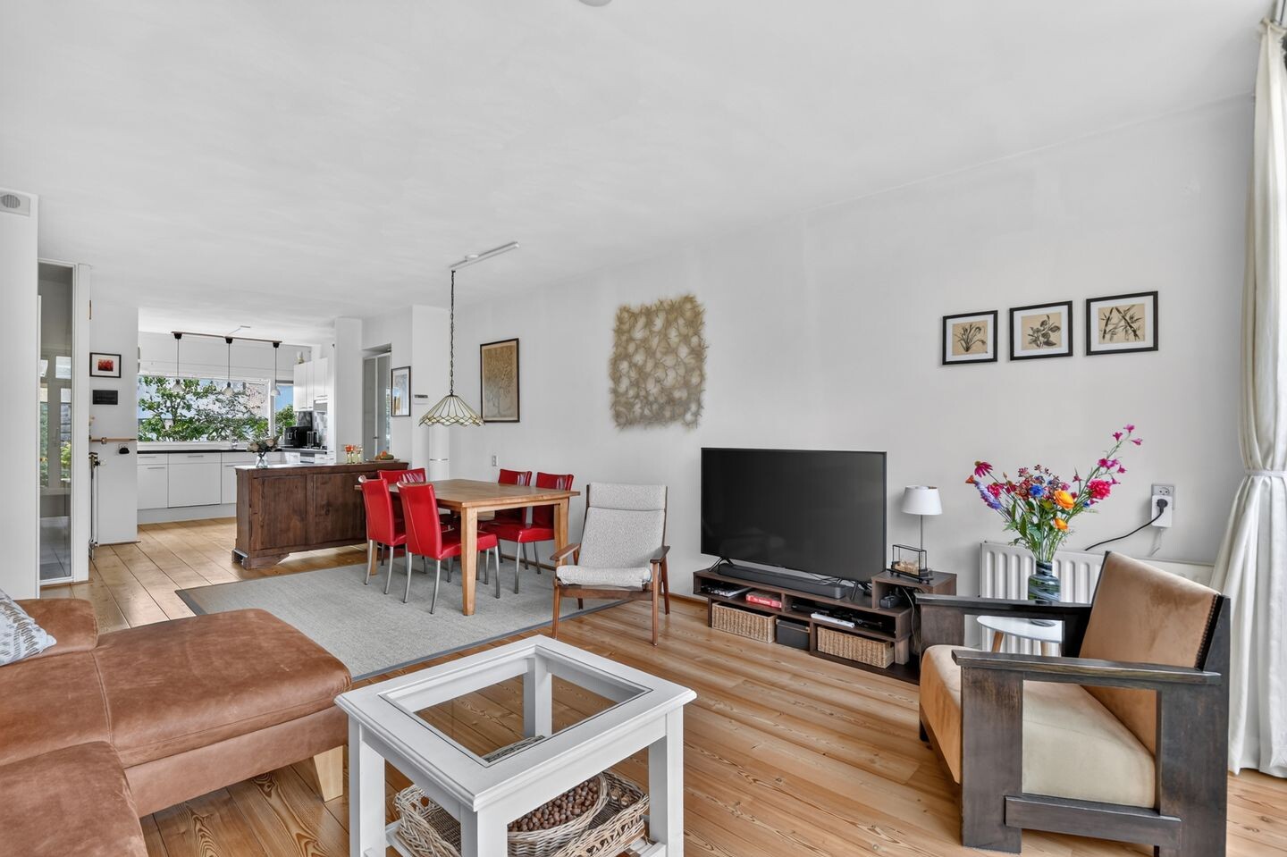 Tussenwoning te koop: Dr. M.L. Kingstraat 61, Landsmeer