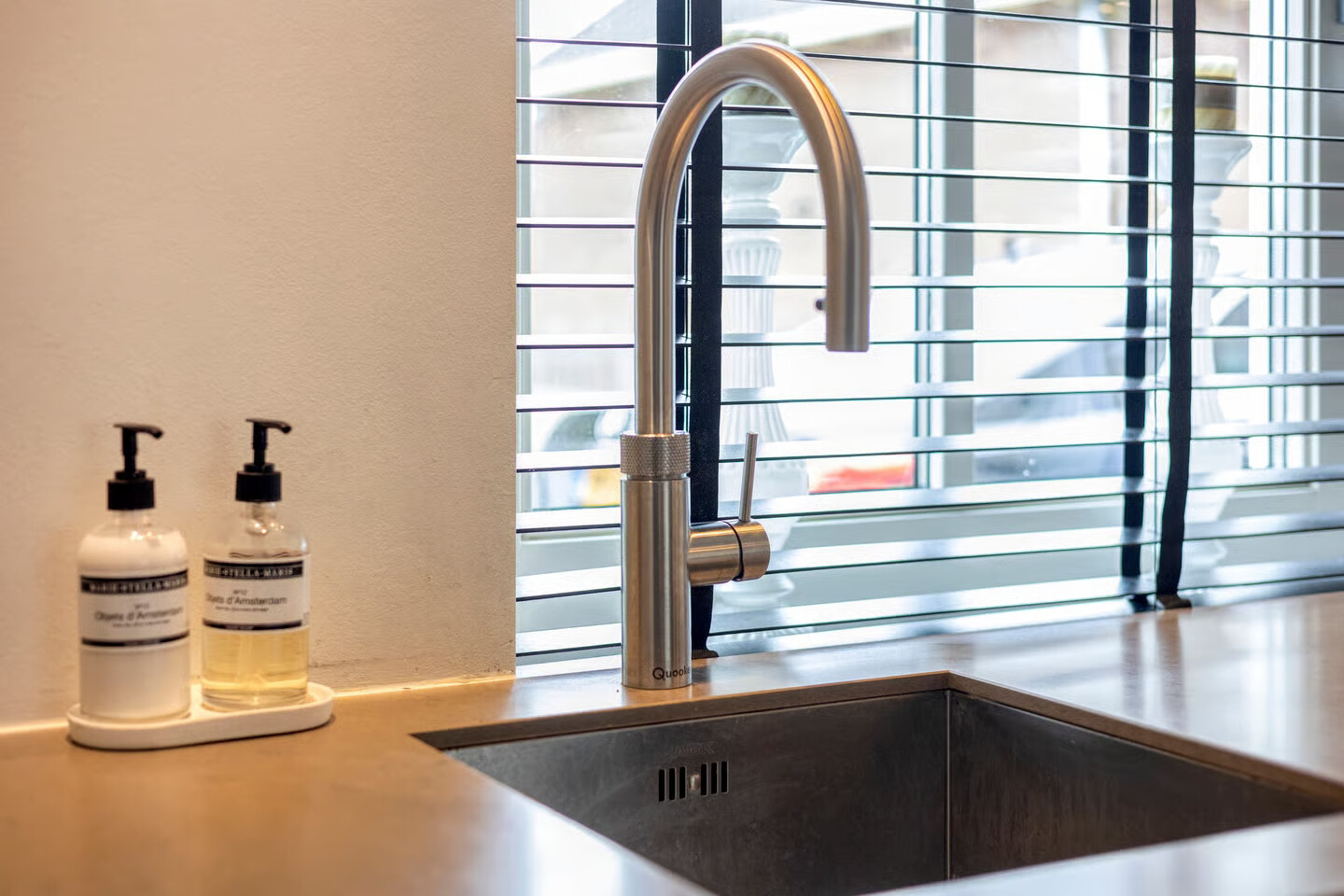 Tussenwoning te koop: Kerkstraat 10, Landsmeer