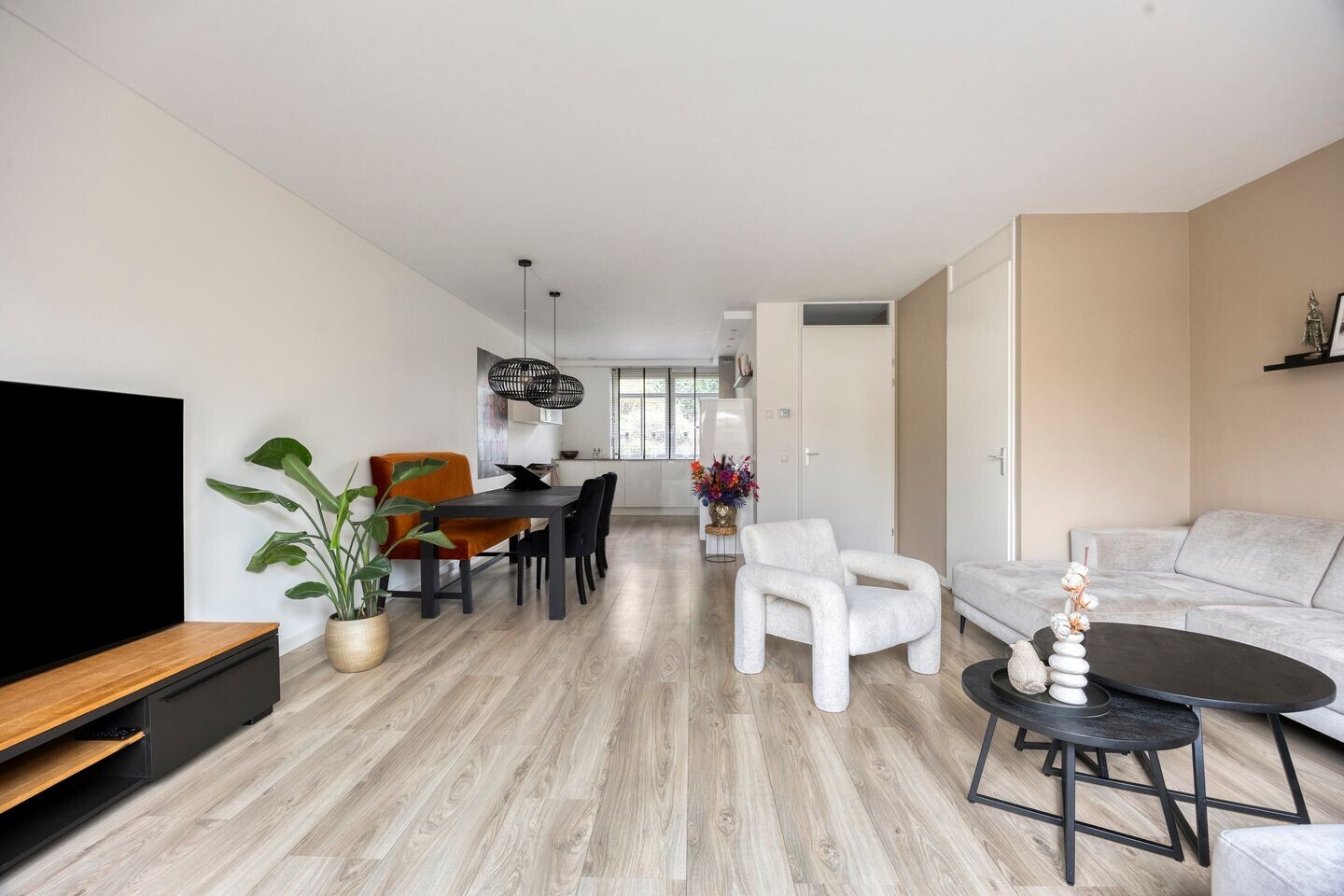 Tussenwoning te koop: Kerkstraat 10, Landsmeer