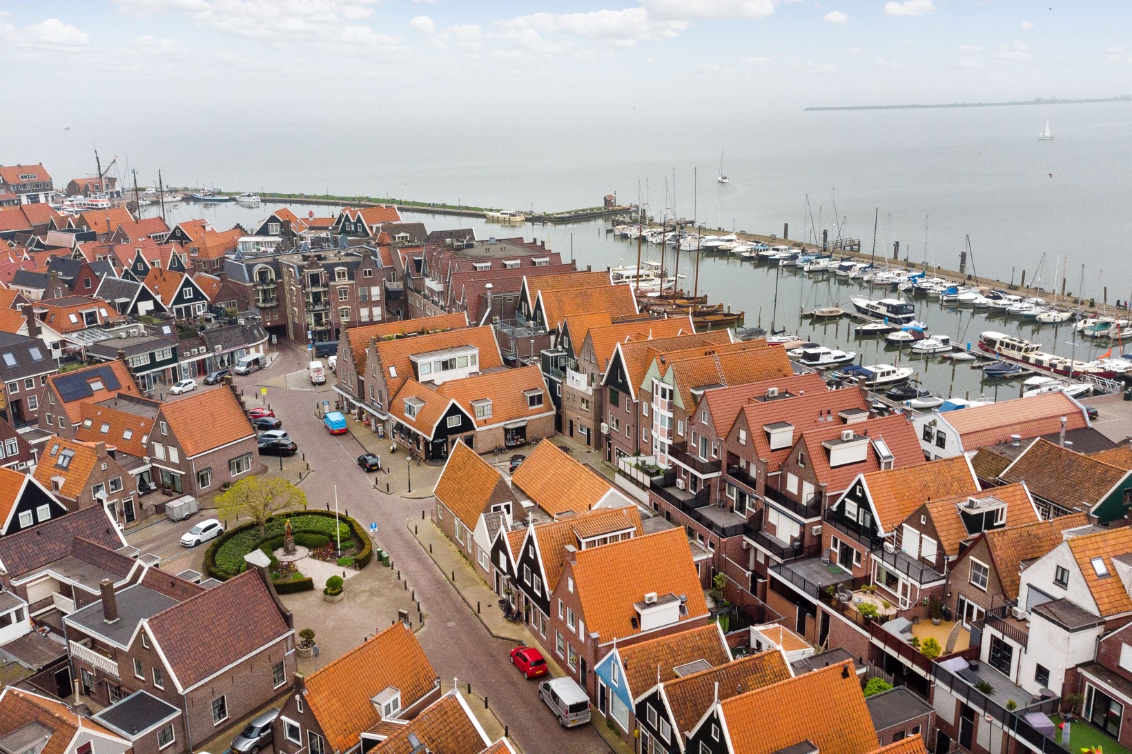 Tussenwoning te koop: Kathammerstraat 2, Volendam