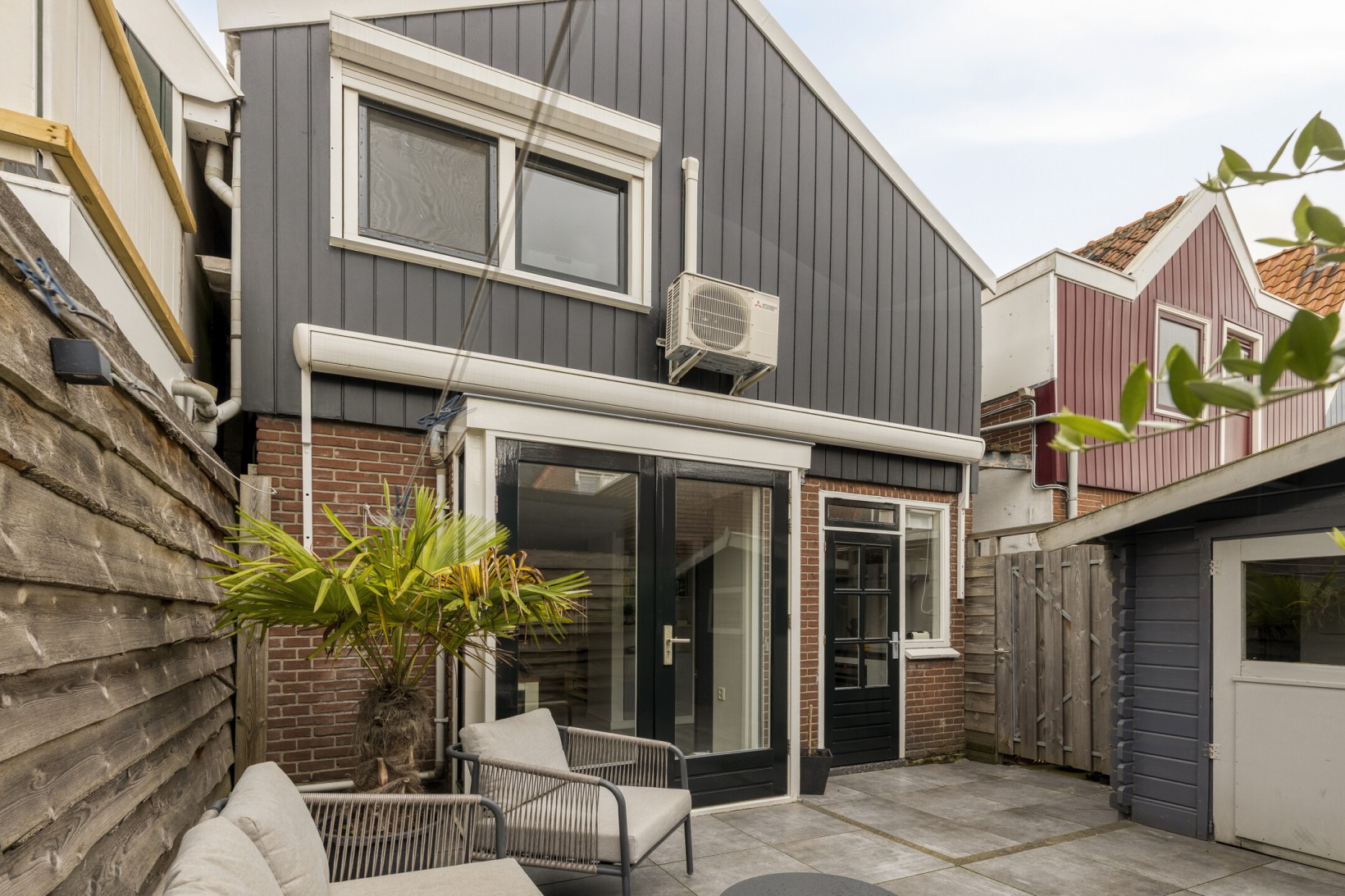 Hoekwoning te koop: St Jozefstraat 19, Volendam