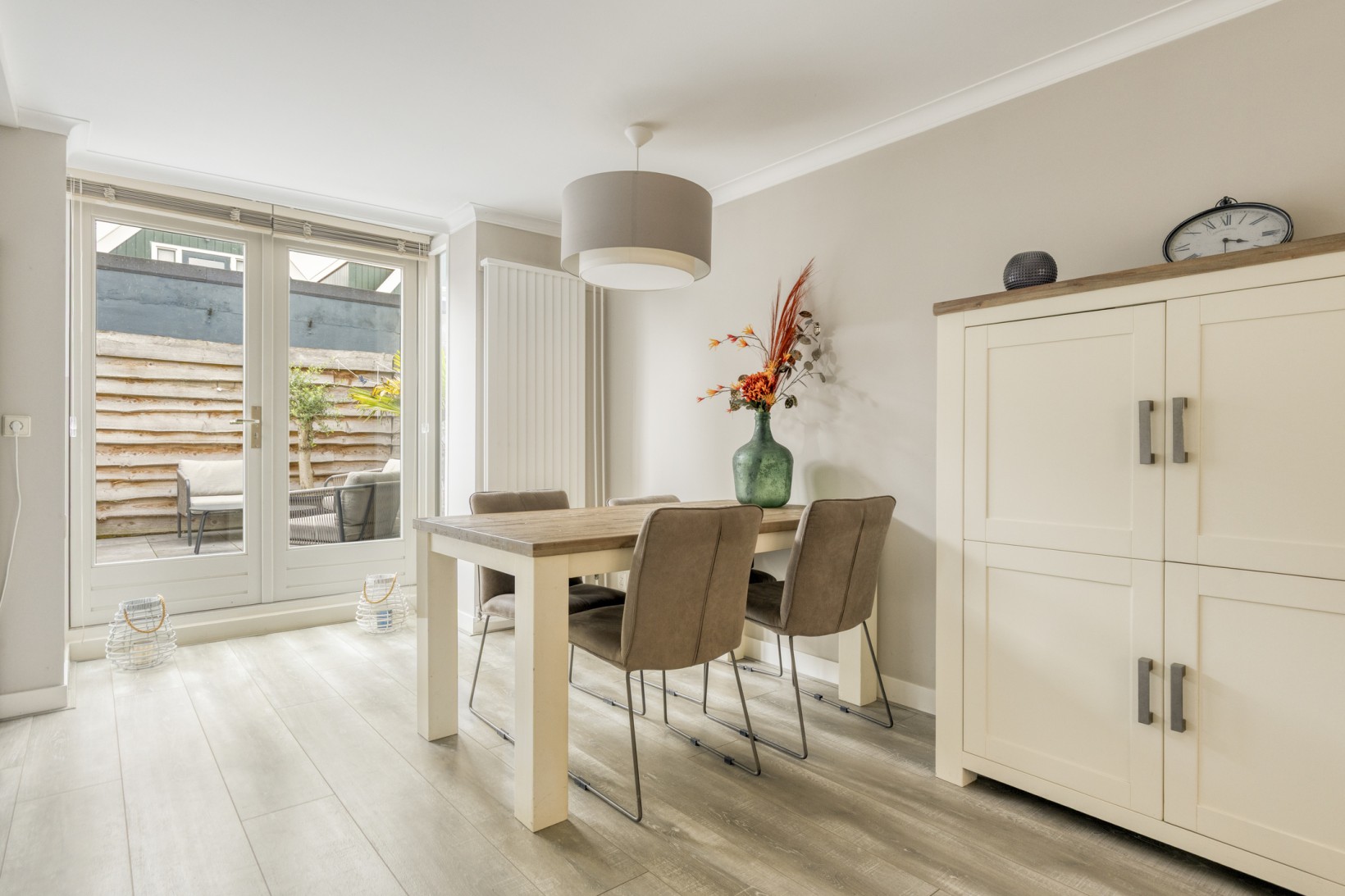 Hoekwoning te koop: St Jozefstraat 19, Volendam
