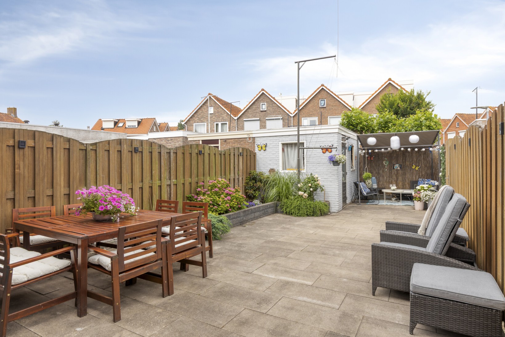 Hoekwoning te koop: Rozenstraat 22, Volendam