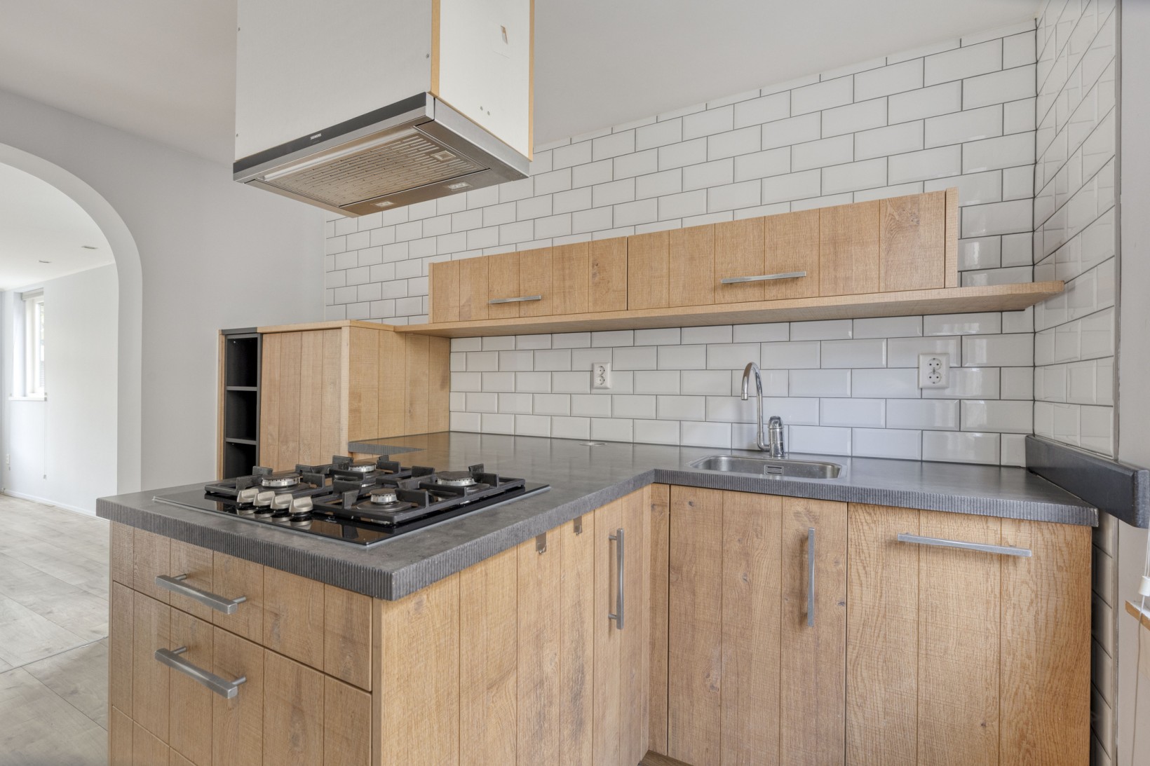 Hoekwoning te koop: Doolhof 53, Volendam