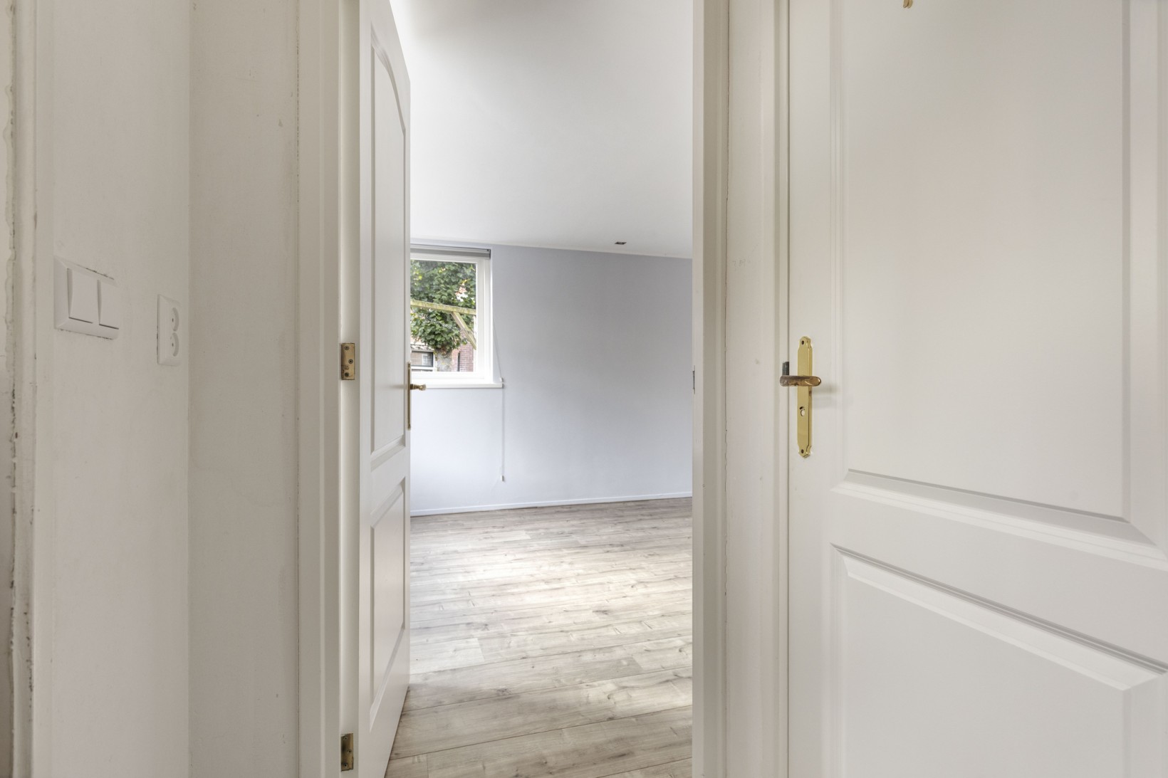 Hoekwoning te koop: Doolhof 53, Volendam