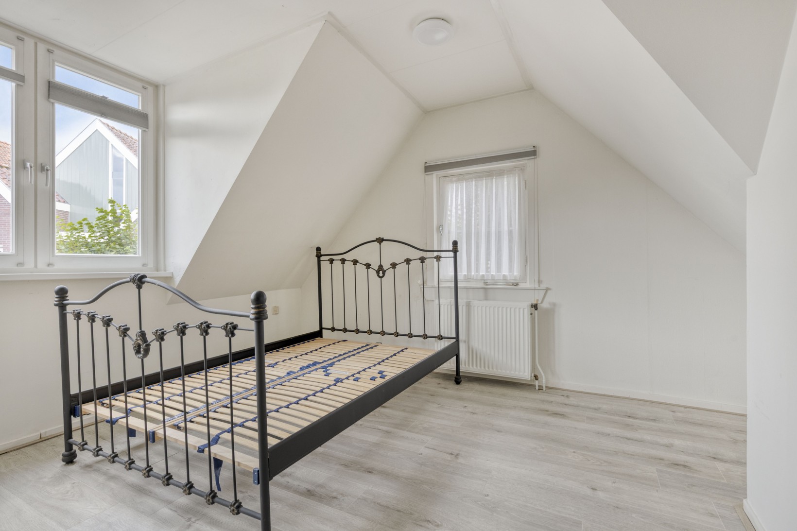 Hoekwoning te koop: Doolhof 53, Volendam