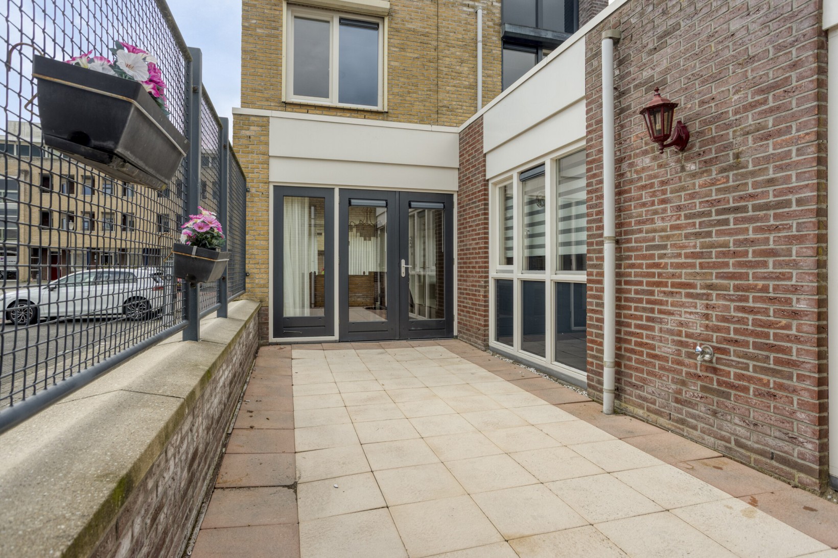 Hoekwoning te koop: G A Brederodestraat 161, Volendam
