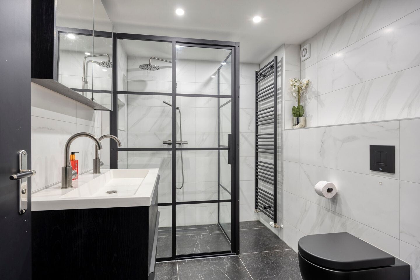 Tussenwoning te koop: Monnikevenne 54, Monnickendam