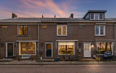 Willem van. 30