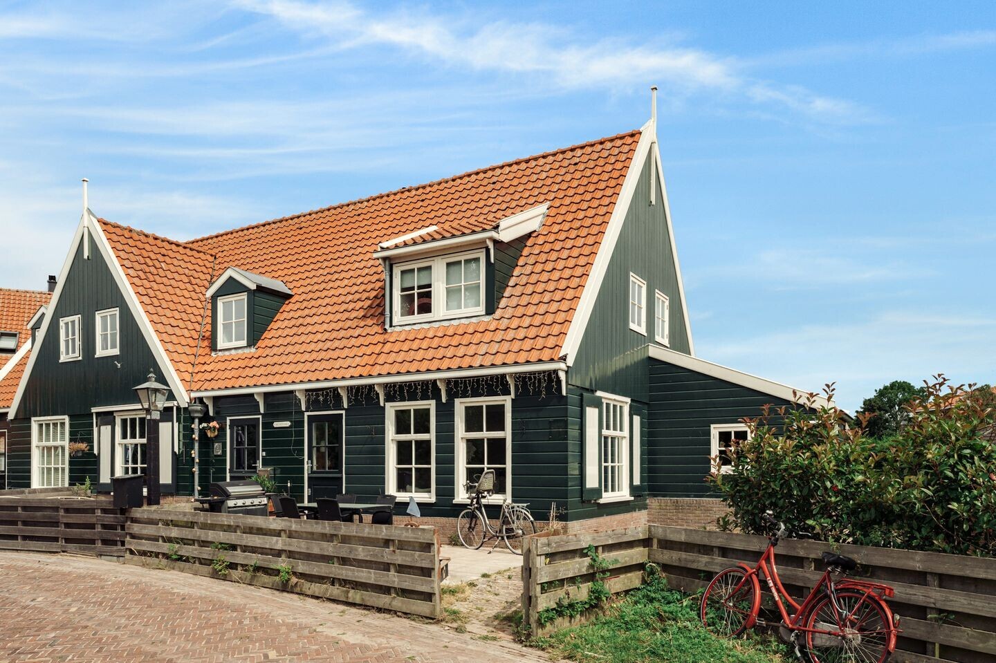 Hoekwoning te koop: Het Rietland 1, Marken