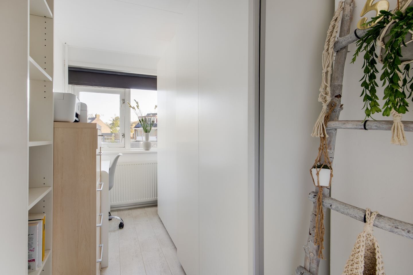 Tussenwoning te koop: Troelstralaan 5, Zwanenburg