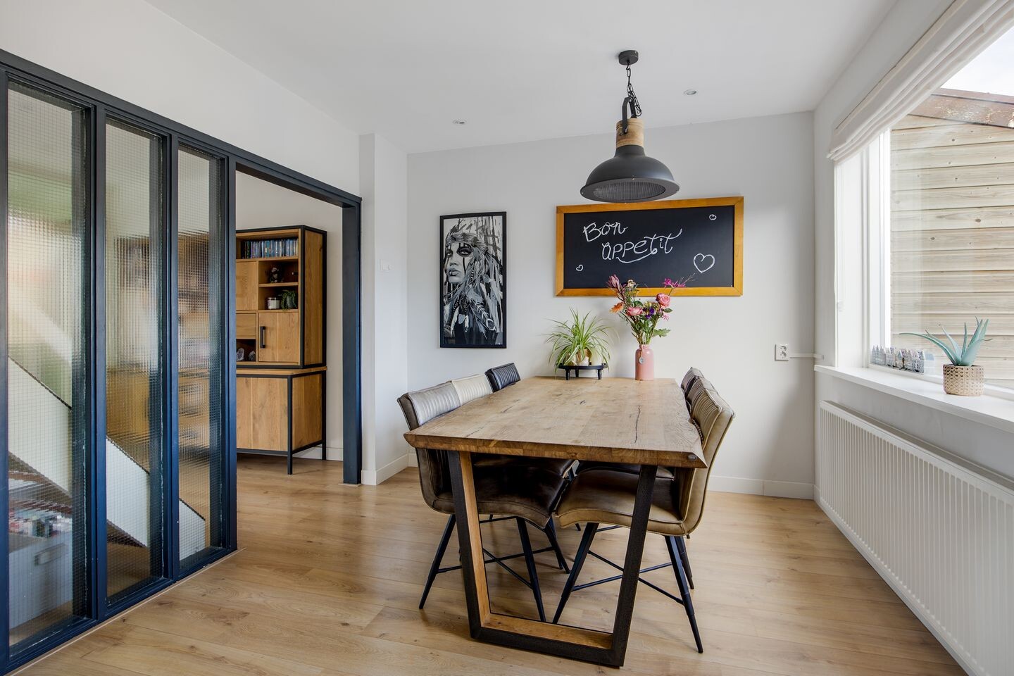 Tussenwoning te koop: Troelstralaan 5, Zwanenburg