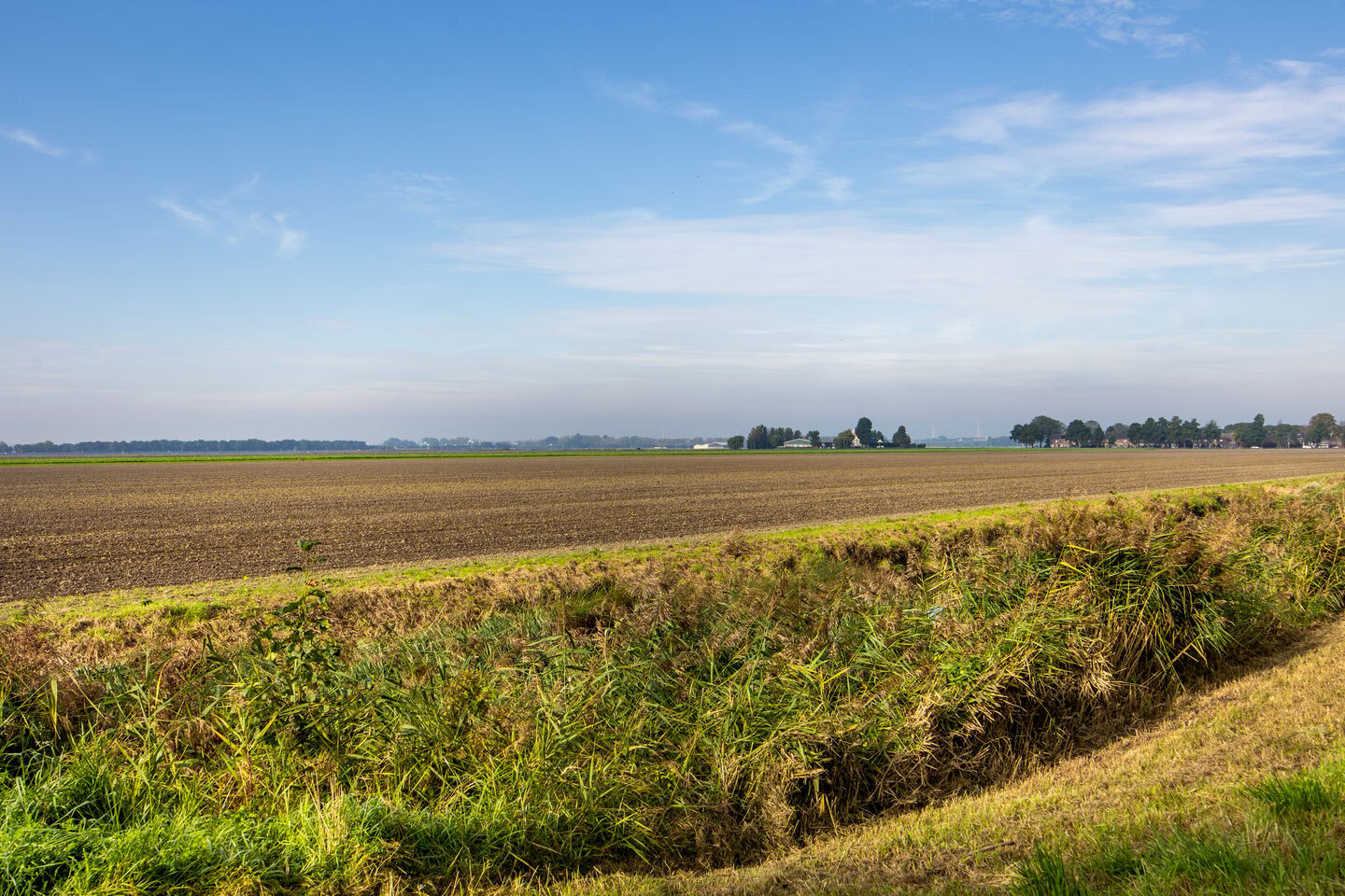 Tussenwoning te koop: Troelstralaan 5, Zwanenburg
