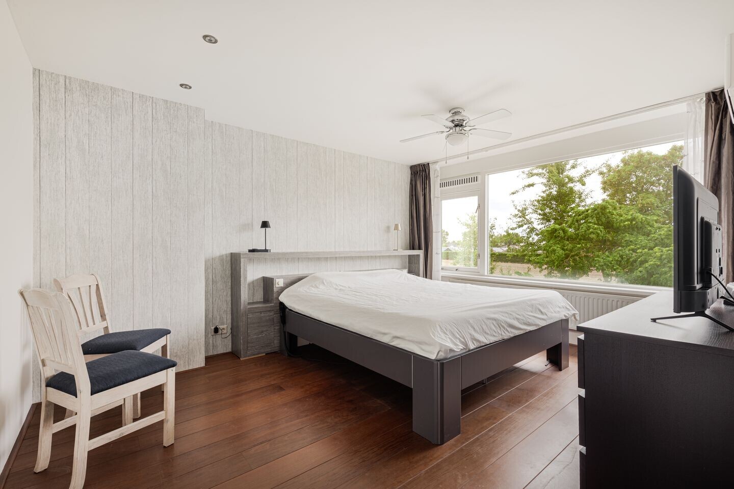 Woning te koop: Dennenlaan 181, Zwanenburg