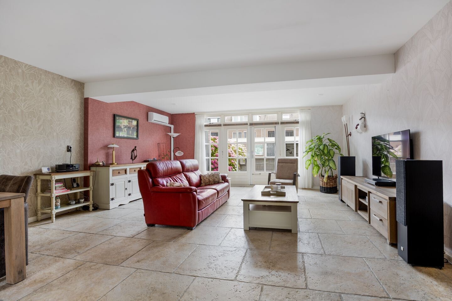 Tussenwoning te koop: Kinheim 86, Zwanenburg
