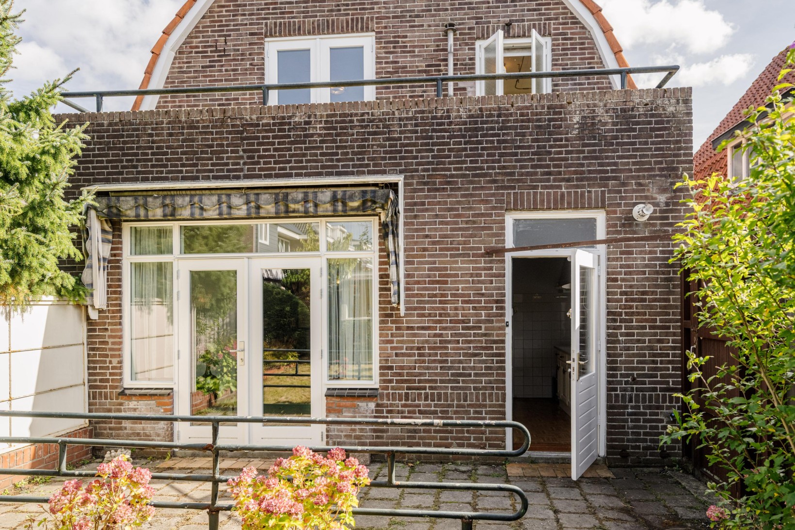 Vrijstaande woning te koop: Marialaan 35, Zwanenburg