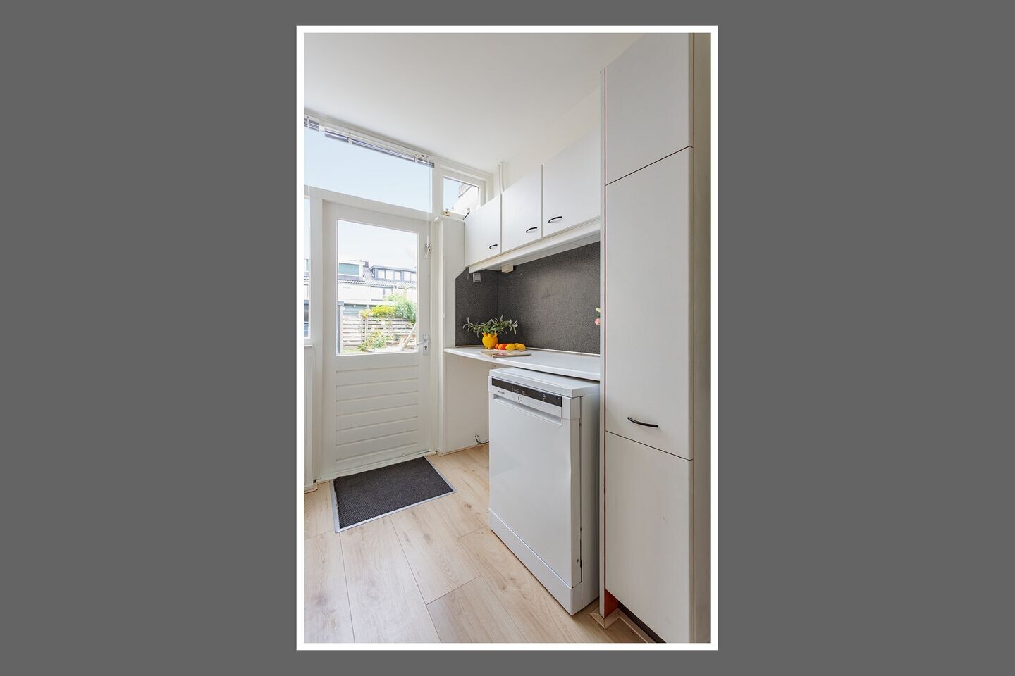 Tussenwoning te koop: Van 't Hoffstraat 17, Badhoevedorp