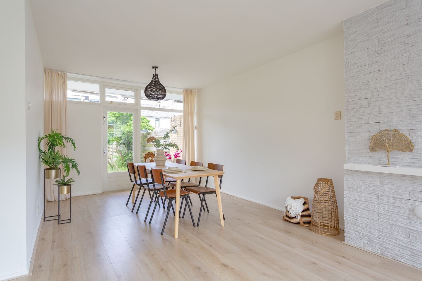 Tussenwoning te koop: Van 't Hoffstraat 17, Badhoevedorp