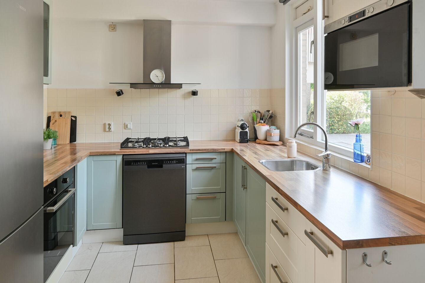 Tussenwoning te koop: Buys Ballotstraat 47, Badhoevedorp