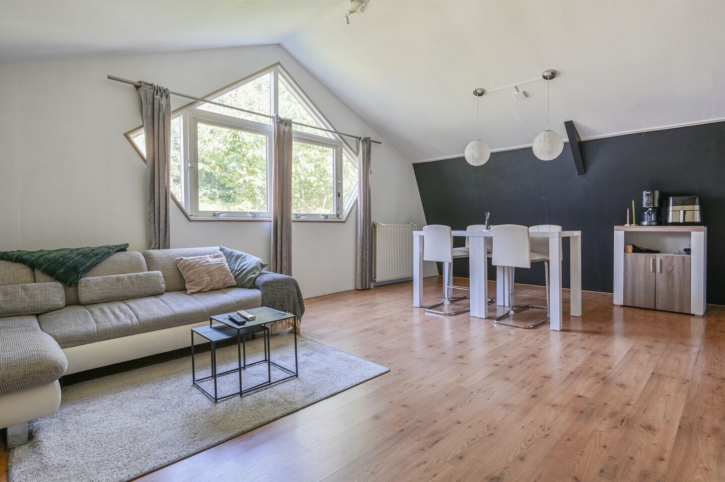 Twee-onder-één-kap te koop: Nieuwemeerdijk 148, Badhoevedorp
