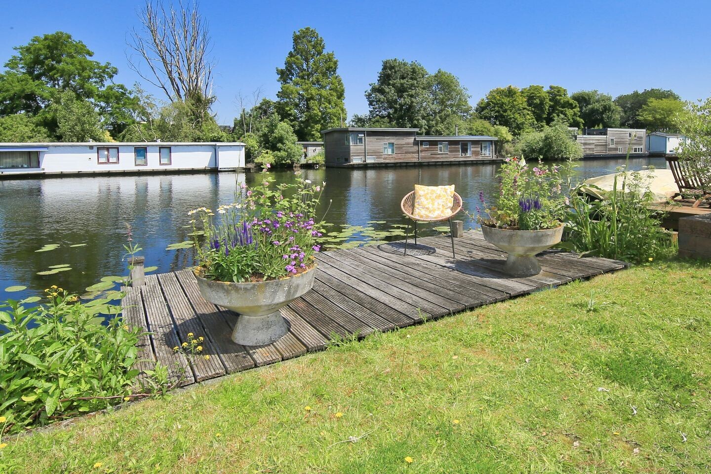 Twee-onder-één-kap te koop: Akerdijk 270, Badhoevedorp