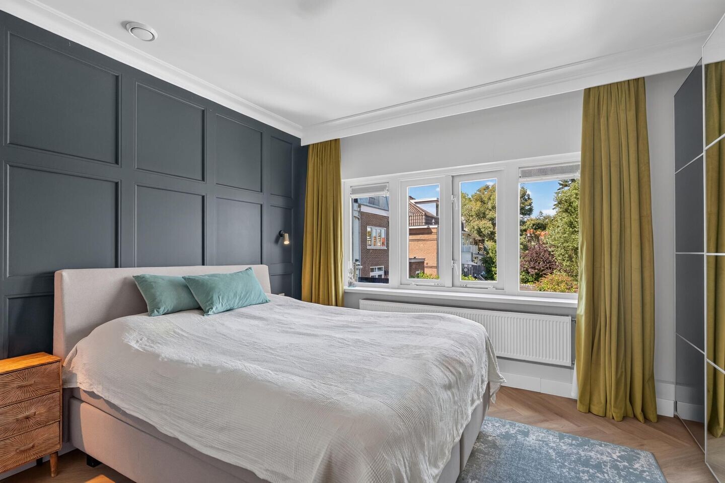 Tussenwoning te koop: Catharina van Clevelaan 4, Amstelveen