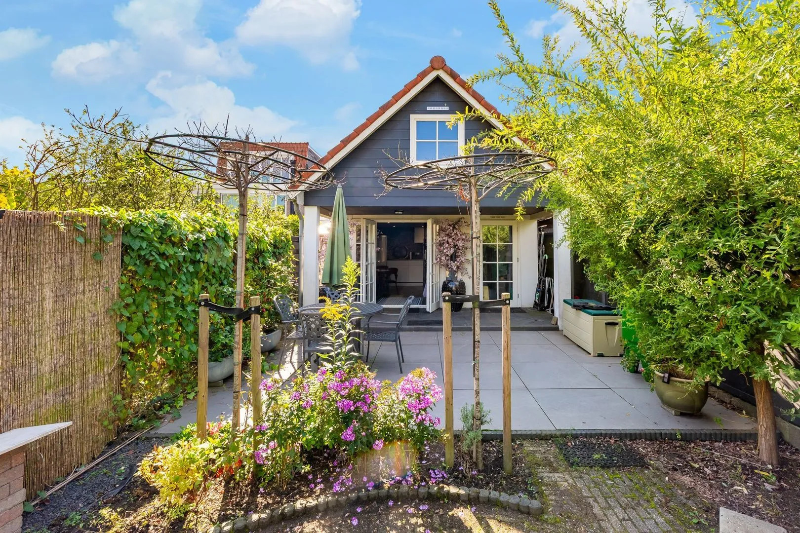 Hoekwoning te koop: Margaretha van Borsselenlaan 31, Amstelveen