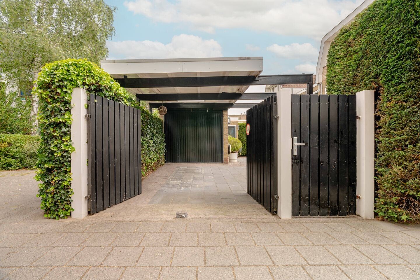 Hoekwoning te koop: Graaf Willemlaan 55, Amstelveen