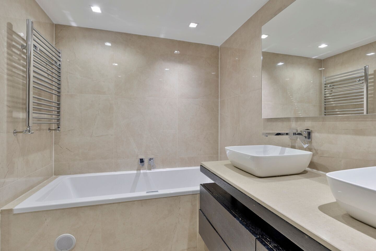 Tussenwoning te koop: Schiermonnikoogstraat 3, Amstelveen