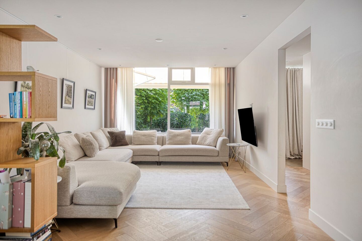 Tussenwoning te koop: Biesbosch 6, Amstelveen