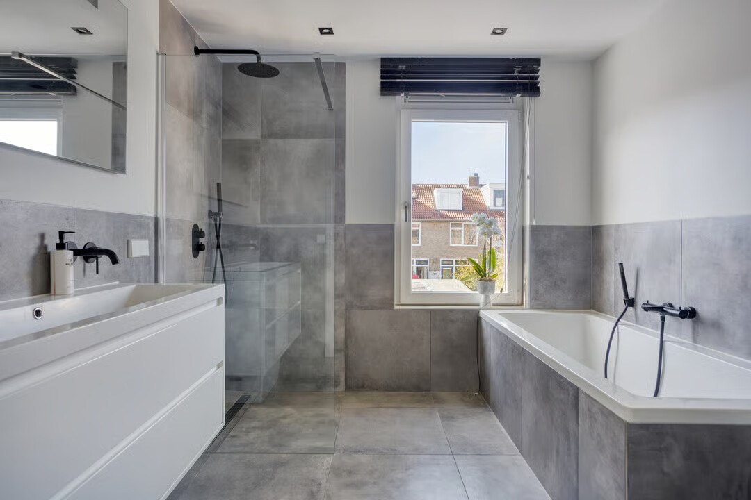 Tussenwoning te koop: Van Heuven Goedhartlaan 620, Amstelveen