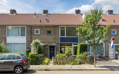 Van Heuven. 632