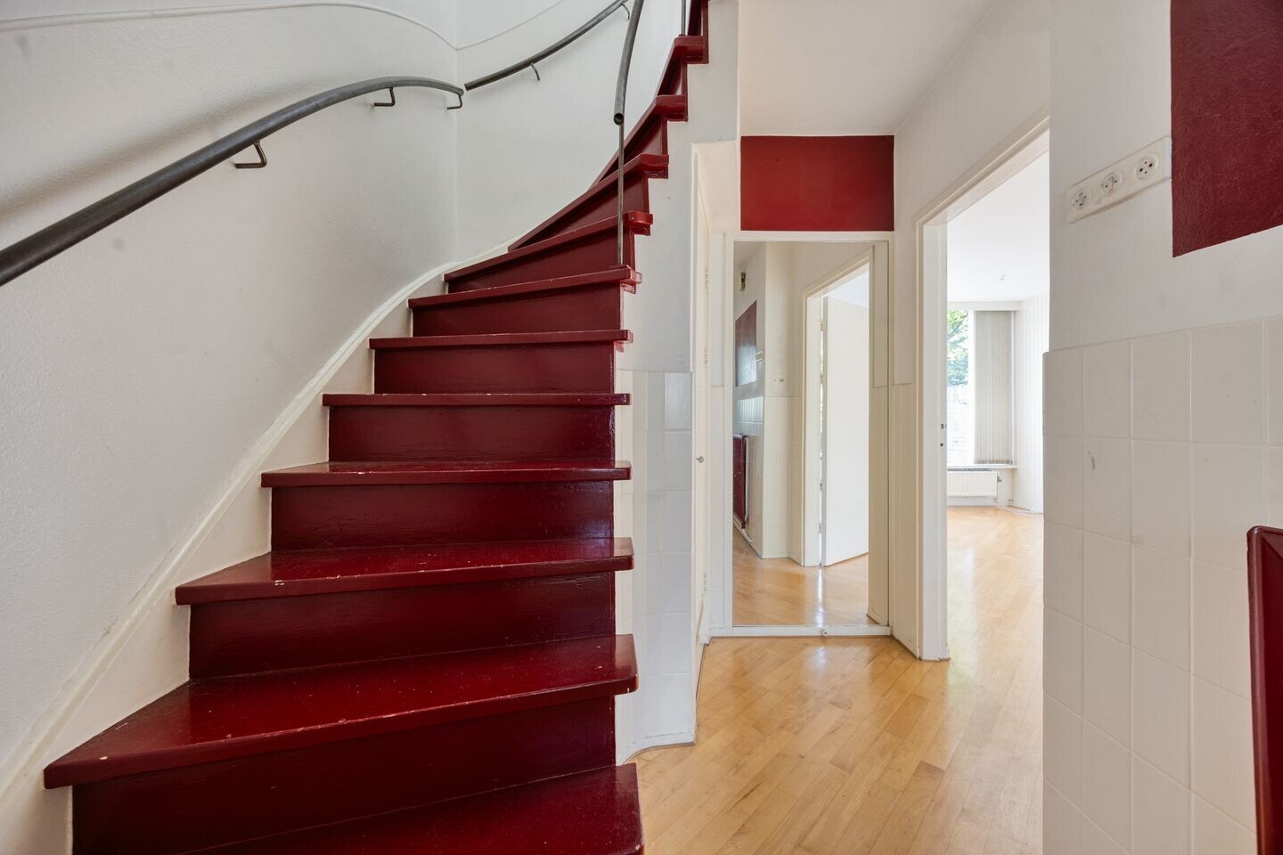 Tussenwoning te koop: Kardinaal de Jongstraat 14, Amstelveen
