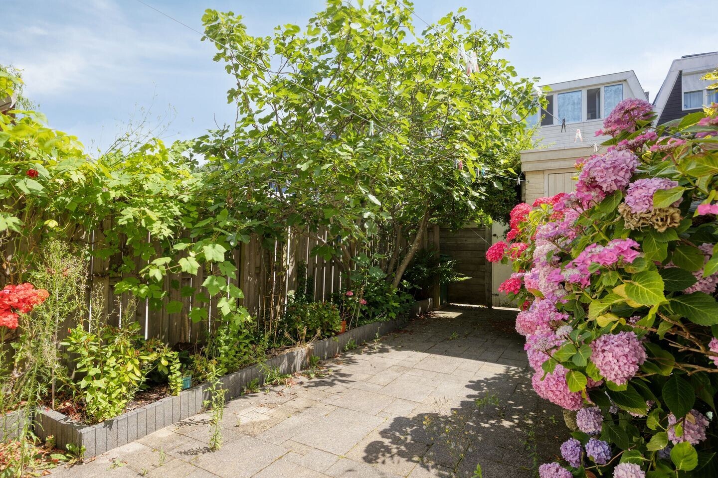 Tussenwoning te koop: Kardinaal de Jongstraat 14, Amstelveen