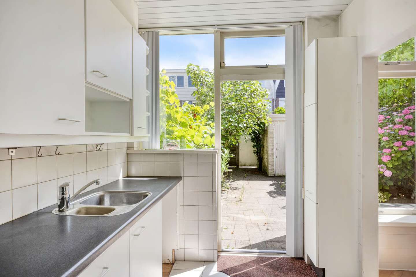 Tussenwoning te koop: Kardinaal de Jongstraat 14, Amstelveen