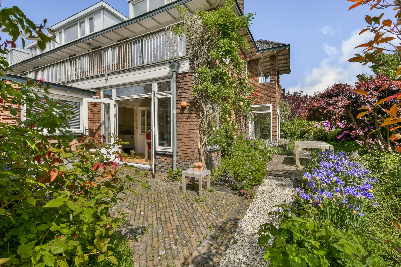 Tussenwoning te koop: Mr. Rendorplaan 15, Amstelveen