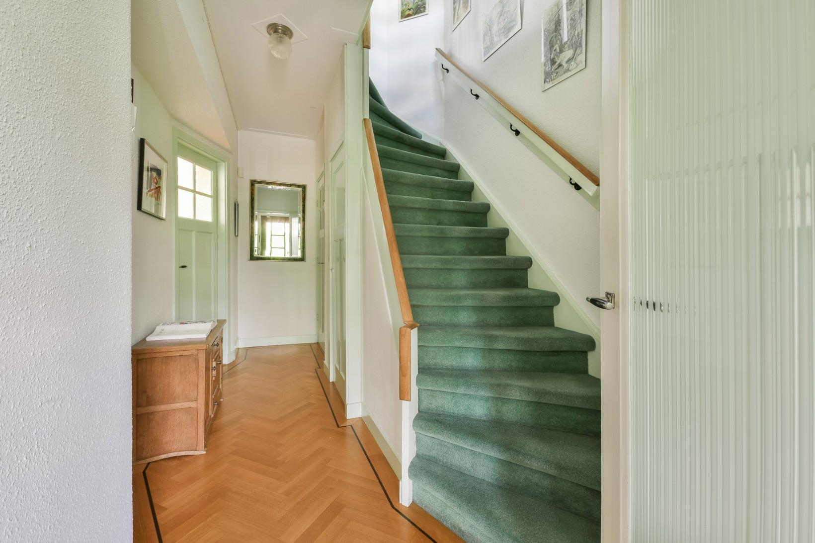 Tussenwoning te koop: Mr. Rendorplaan 15, Amstelveen