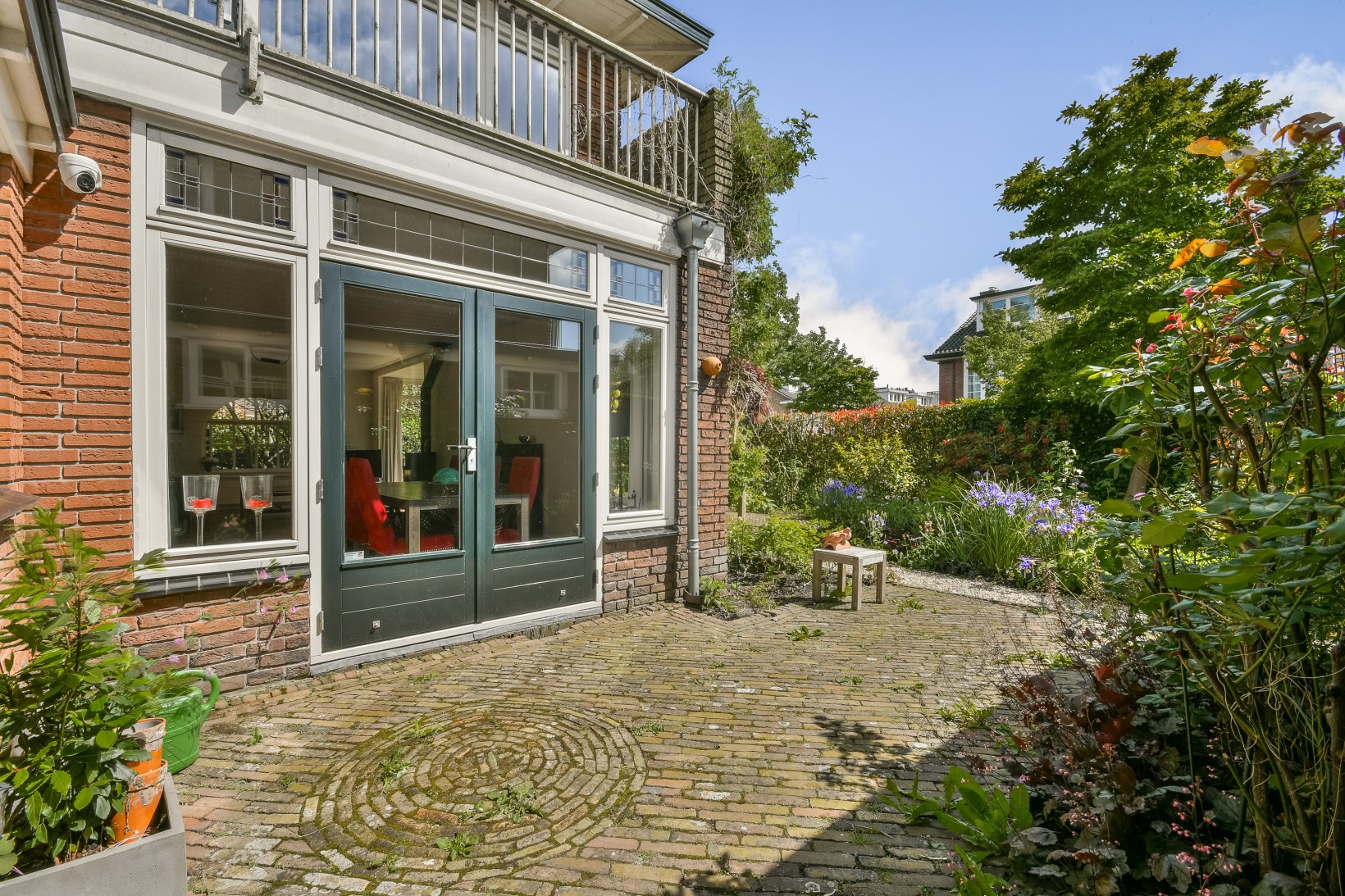 Tussenwoning te koop: Mr. Rendorplaan 15, Amstelveen