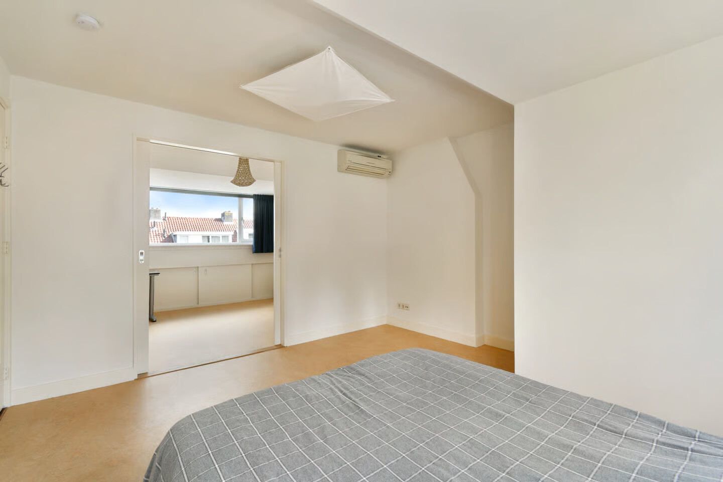 Tussenwoning te koop: Van der Veerelaan 33, Amstelveen