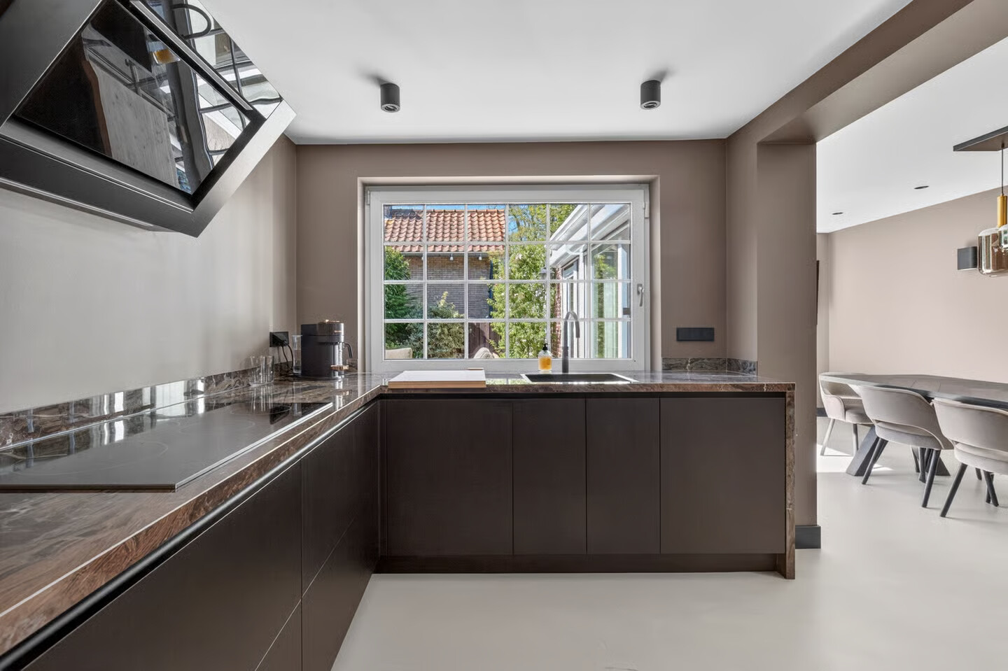 Hoekwoning te koop: Keizer Karelweg 237, Amstelveen