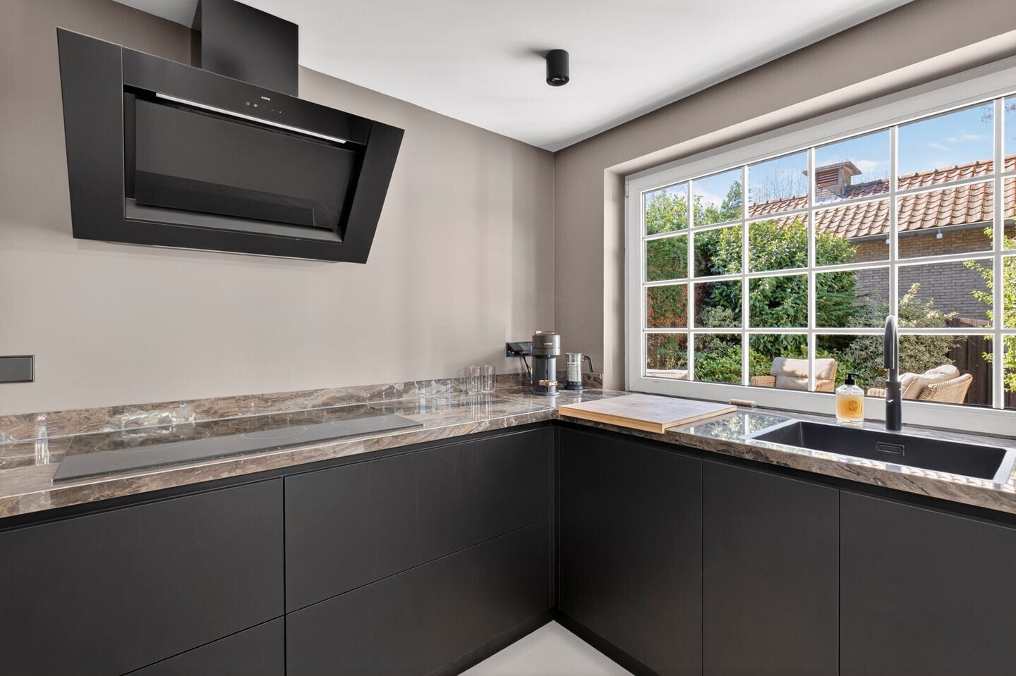 Hoekwoning te koop: Keizer Karelweg 237, Amstelveen