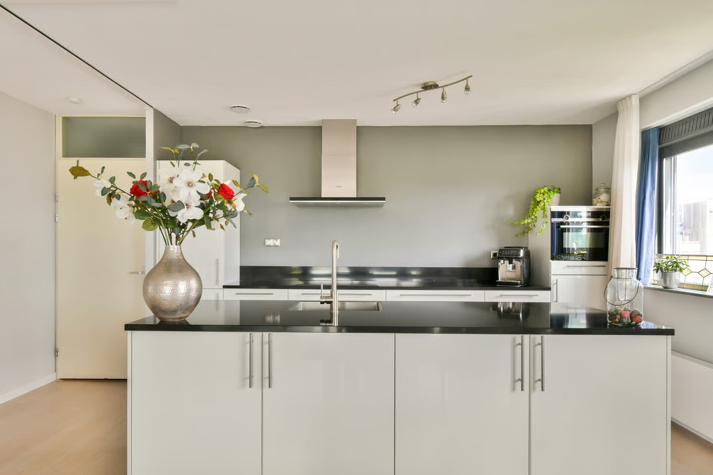 Appartement te koop: Laan van Deshima 14, Amstelveen