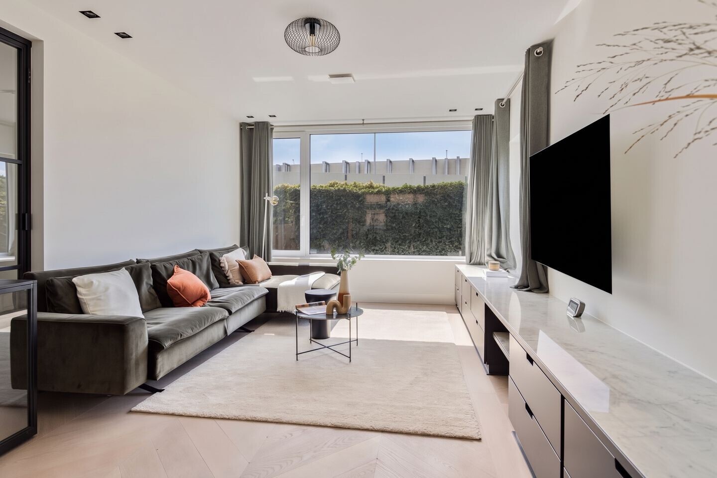 Hoekwoning te koop: Mr. F.A. van Hallweg 30, Amstelveen