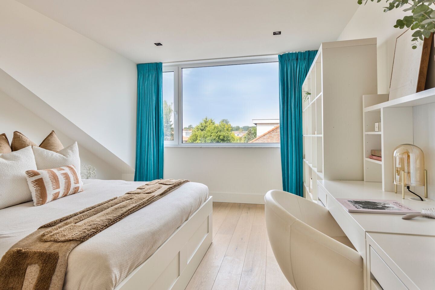 Hoekwoning te koop: Mr. F.A. van Hallweg 30, Amstelveen