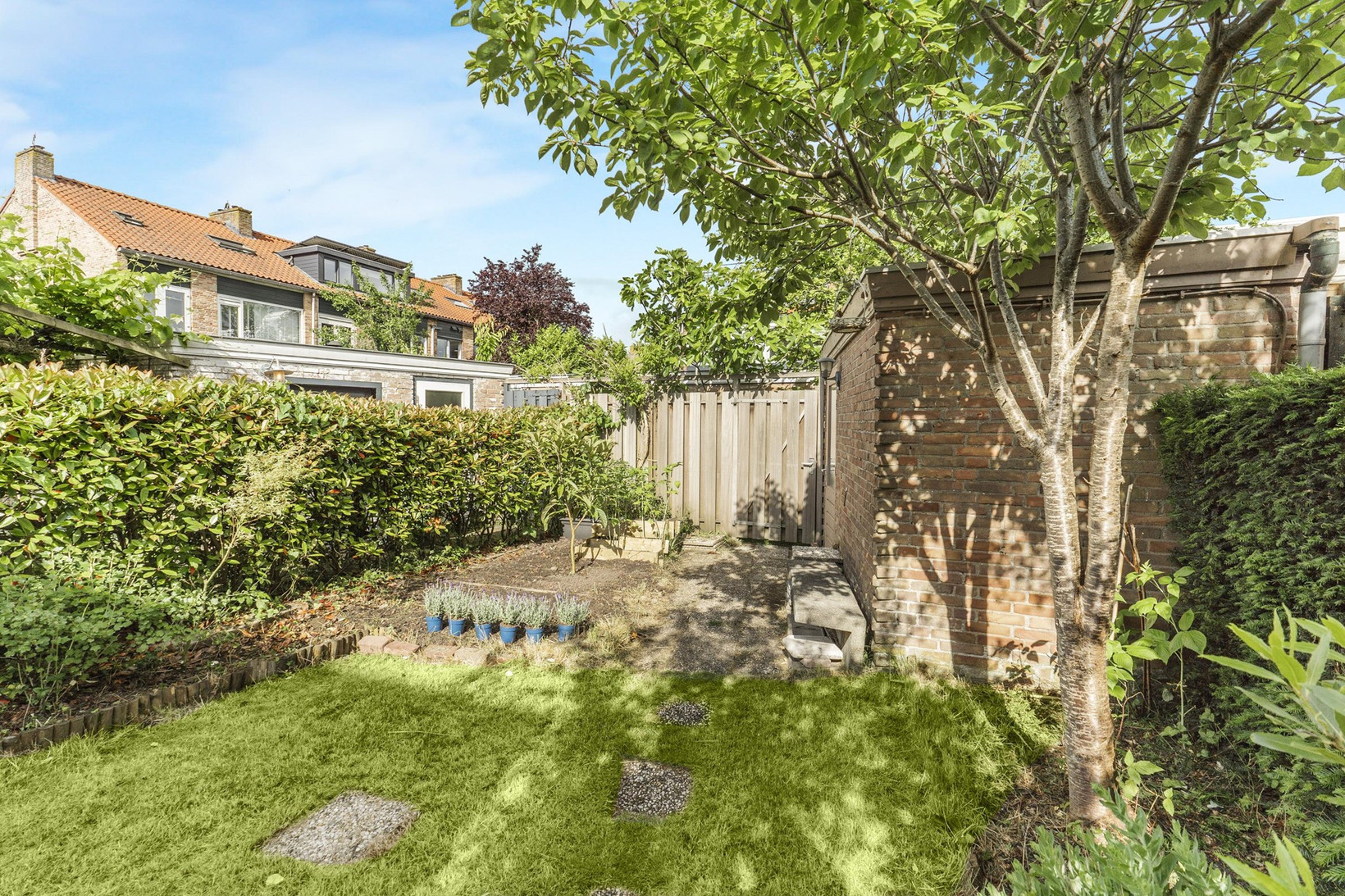 Tussenwoning te koop: Mr. F.A. van Hallweg 47, Amstelveen