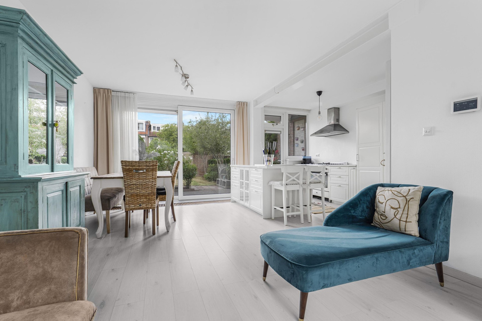 Tussenwoning te koop: Mr. F.A. van Hallweg 47, Amstelveen