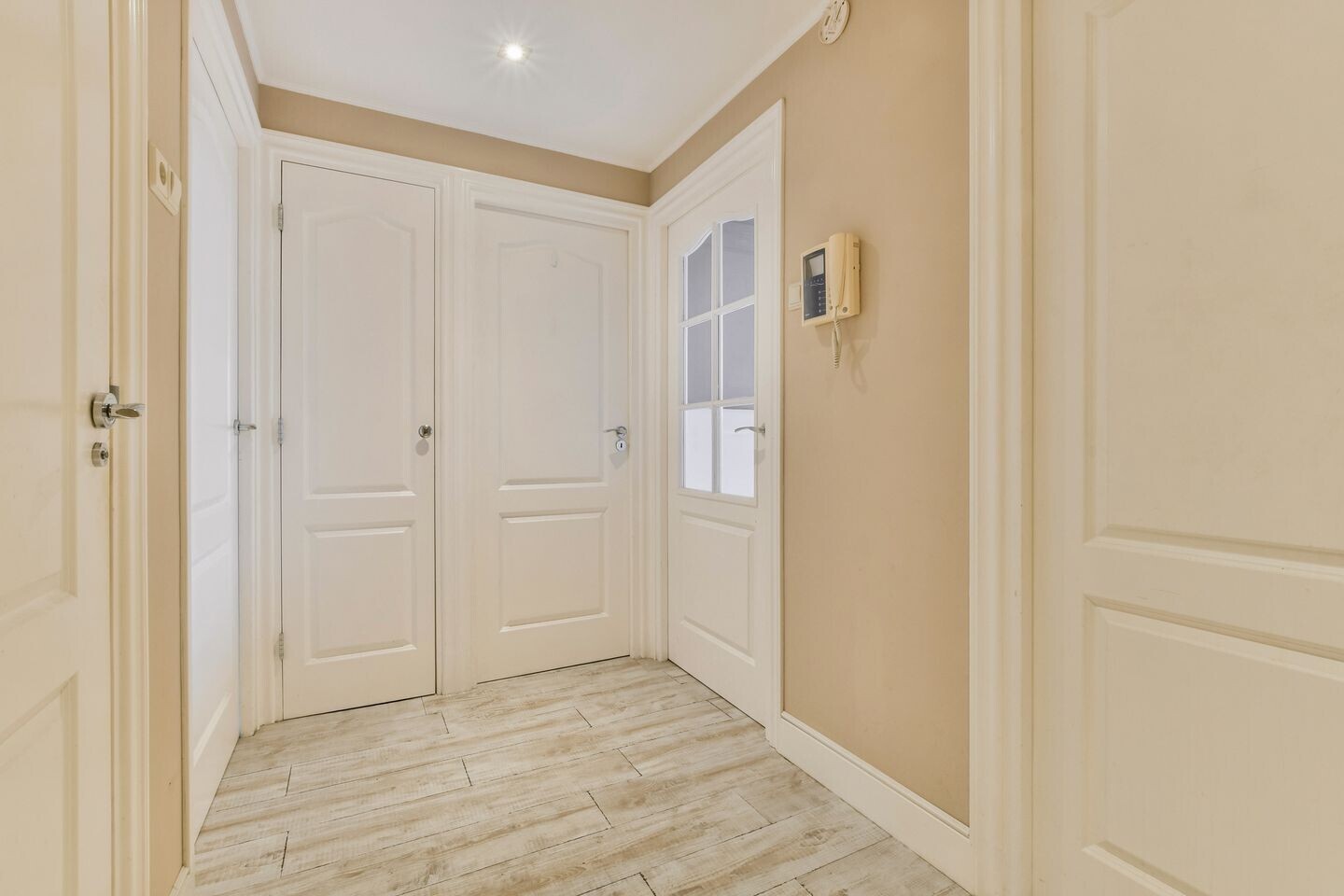 Appartement te koop: Mr. F.A. van Hallweg 146, Amstelveen